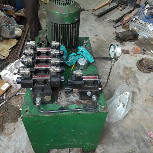 hydraulic power pack six station manifold