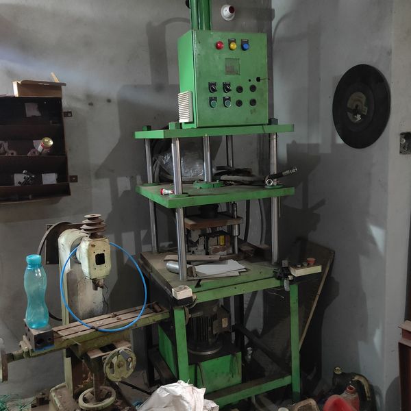 Four pillar hydraulic press special purpose machine