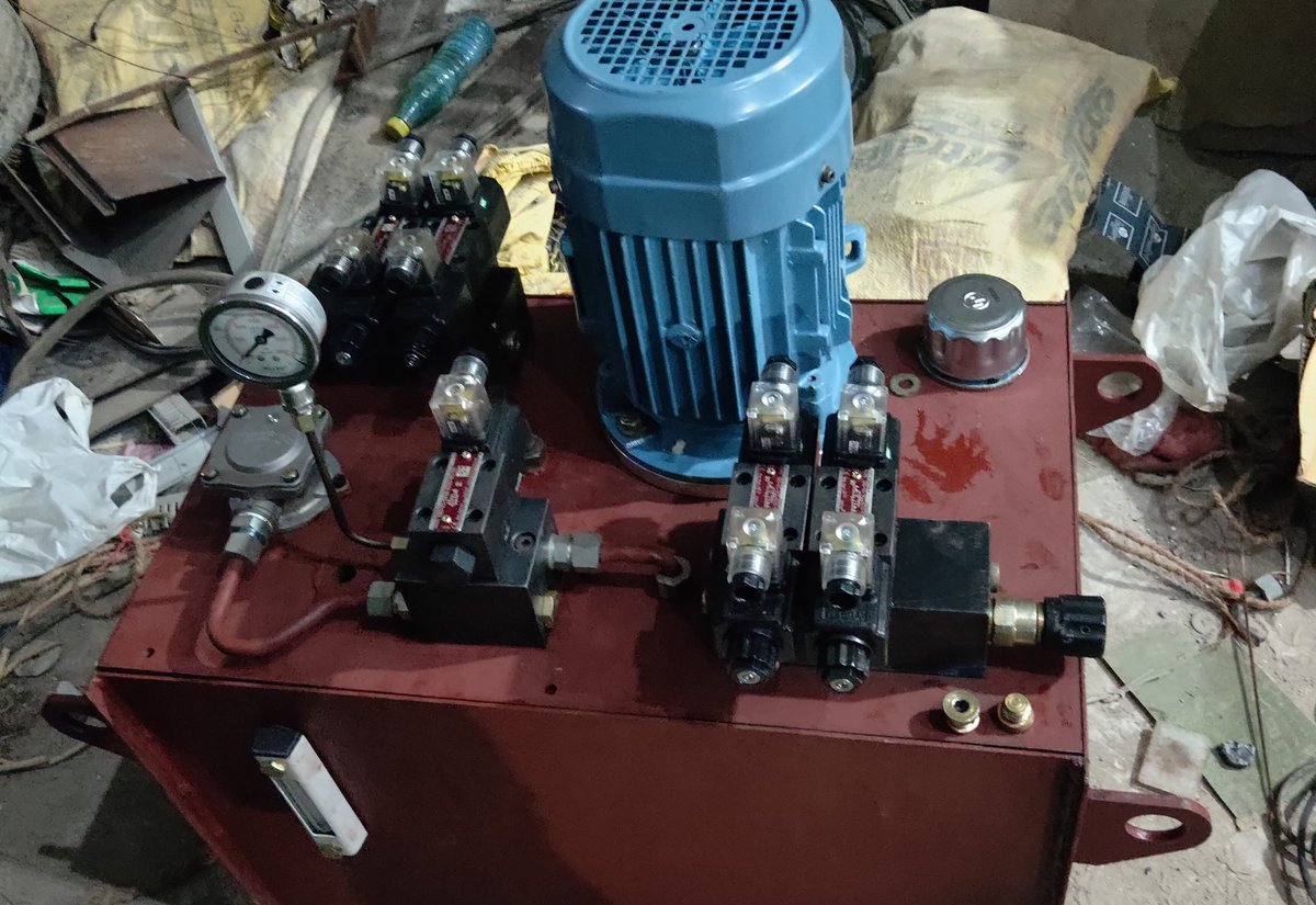 Multi-spindle drilling and tapping special purpose machine built in-house